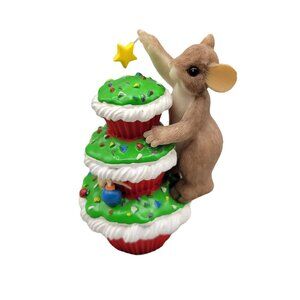 Charming Tails Merry Christmas Cupcake Figurine Holidays Seasonal Enesco